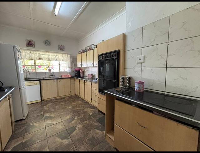 3 BEDROOM HOUSE FOR SALE IN DISCOVERY